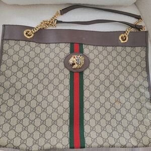 Gucci Accents Authentic Rajah tote Made in ltaly